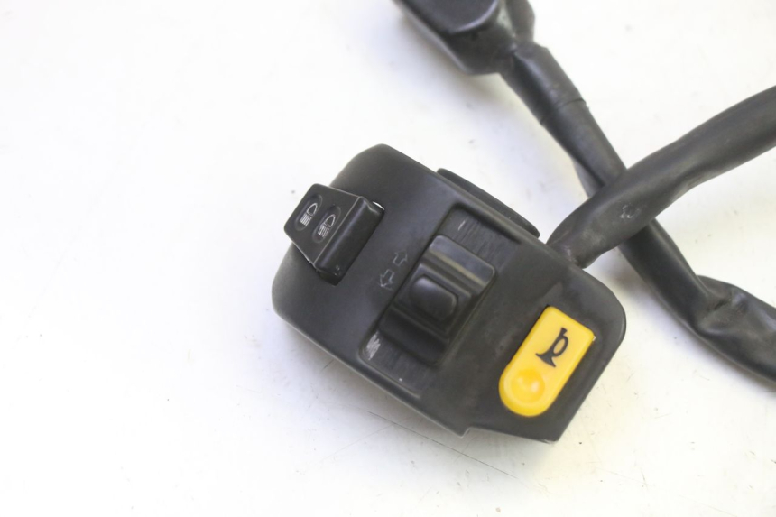 photo de INTERRUPTOR DE LUCES IZQUIERDO PEUGEOT KISBEE 2T 50 (2010 - 2017) - Detalle de la pieza
