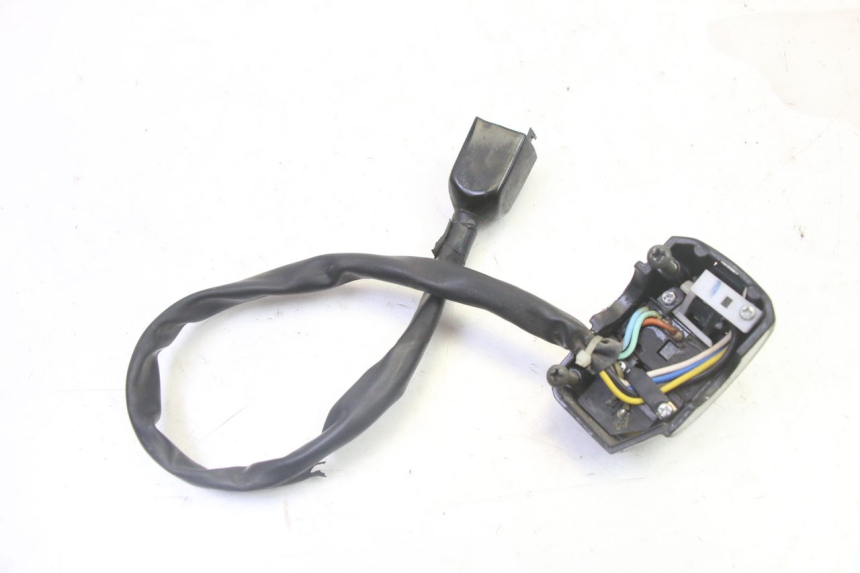 photo de INTERRUPTOR DE LUCES IZQUIERDO PEUGEOT KISBEE 2T 50 (2010 - 2017) - Zoom estado de uso