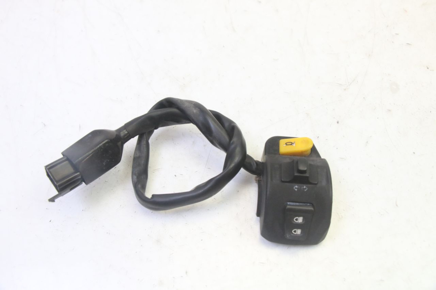 photo de INTERRUPTOR DE LUCES IZQUIERDO PEUGEOT KISBEE 2T 50 (2010 - 2017) - Zoom estado de uso
