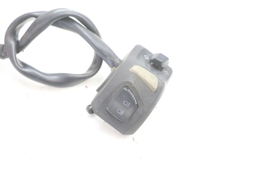 photo de INTERRUPTOR DE LUCES IZQUIERDO PEUGEOT KISBEE 2T 50 (2010 - 2017) - Otra perspectiva