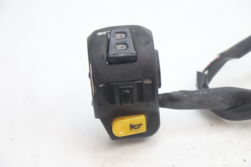 photo de INTERRUPTOR DE LUCES IZQUIERDO PEUGEOT KISBEE 4T 50 (2010 - 2017) - Detalle de la pieza