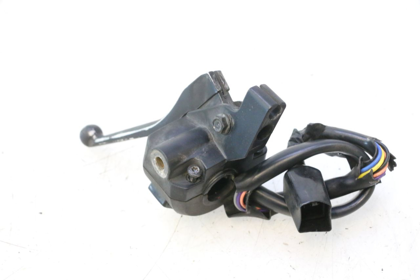 photo de INTERRUPTOR DE LUCES IZQUIERDO PEUGEOT KISBEE 4T 50 (2018 - 2022) - Detalles de los puntos de fijación
