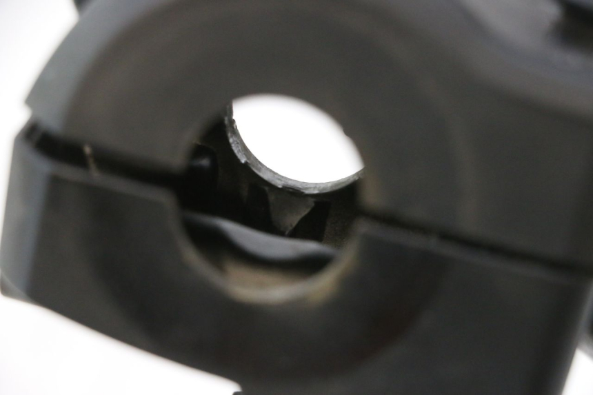 photo de INTERRUPTOR DE LUCES IZQUIERDO PEUGEOT KISBEE 4T 50 (2018 - 2022) - Estado de la superficie y material