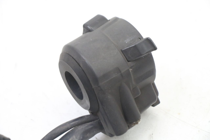 photo de INTERRUPTOR DE LUCES IZQUIERDO KYMCO DINK STREET 125 (2009 - 2014) - Vista general del producto