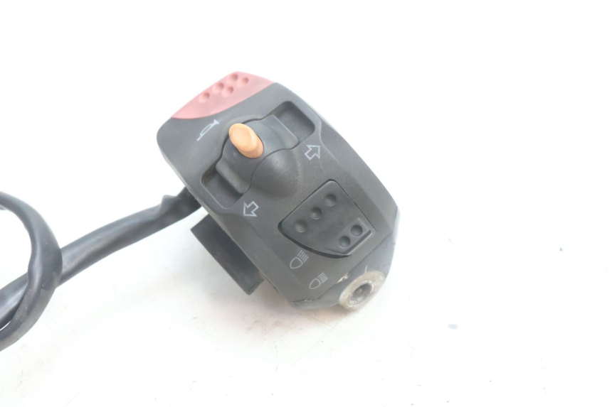 photo de CONMUTADOR IZQUIERDA PEUGEOT LUDIX BLASTER 50 (2006 - 2014) - Otra perspectiva
