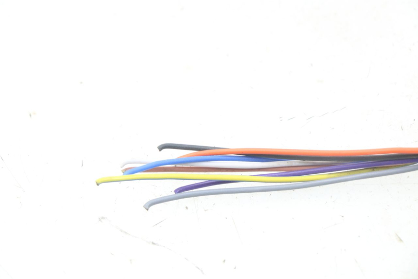 photo de INTERRUPTOR DE LUCES IZQUIERDO PEUGEOT LUDIX 50 (2008 - 2017) - Primer plano técnico