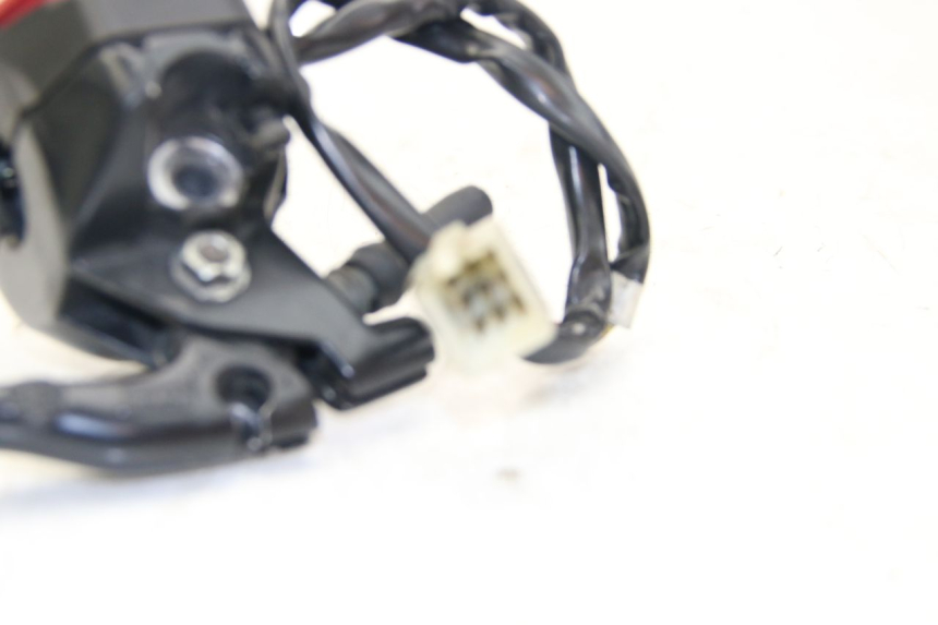 photo de INTERRUPTOR DE LUCES IZQUIERDO PEUGEOT LUDIX 50 (2008 - 2017) - Primer plano técnico