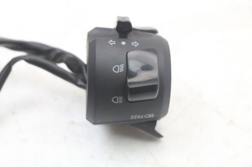 photo de CONMUTADOR IZQUIERDA MASAI SCRAMBLER SPORT 125 (2021 - 2025) - Otra perspectiva