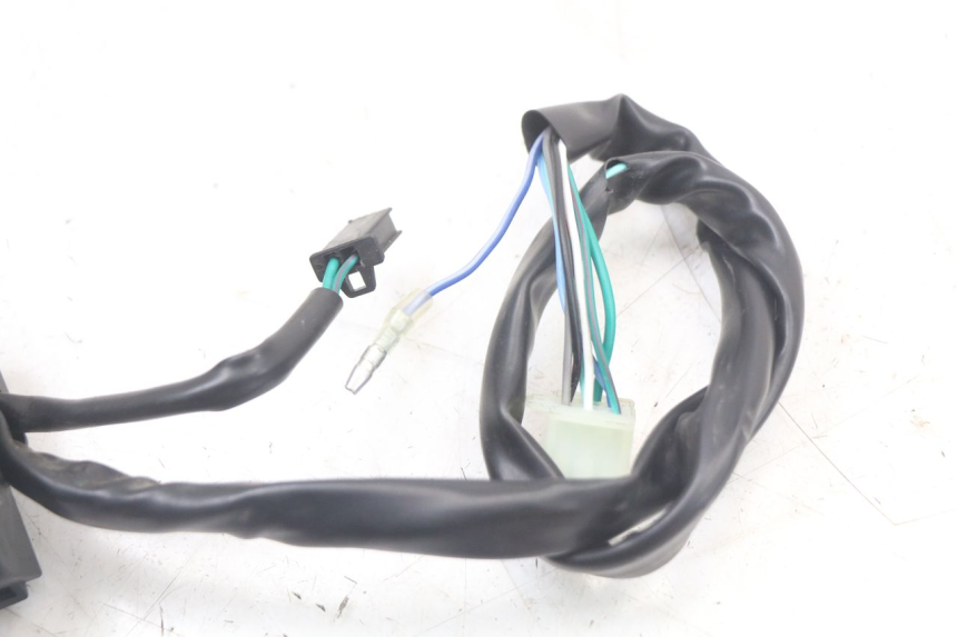 photo de CONMUTADOR IZQUIERDA MASAI SCRAMBLER SPORT 125 (2021 - 2025) - Detalles de los puntos de fijación