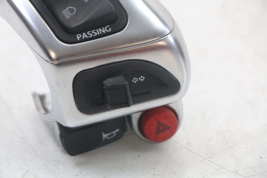 photo de CONMUTADOR IZQUIERDA PIAGGIO MP3 HPE 350 (2018 - 2020) - Otra perspectiva