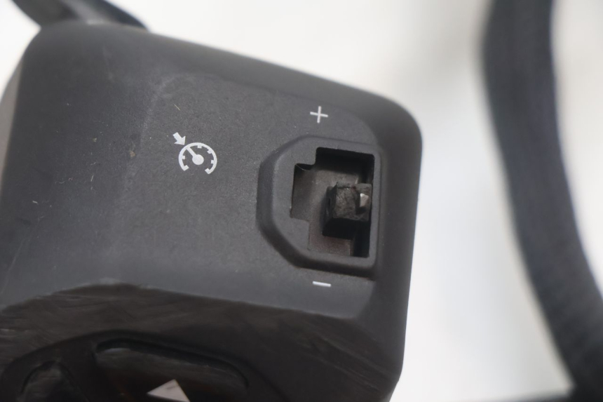 photo de CONMUTADOR IZQUIERDA PIAGGIO MP3 HPE 530 (2022 - 2026) - Otra perspectiva