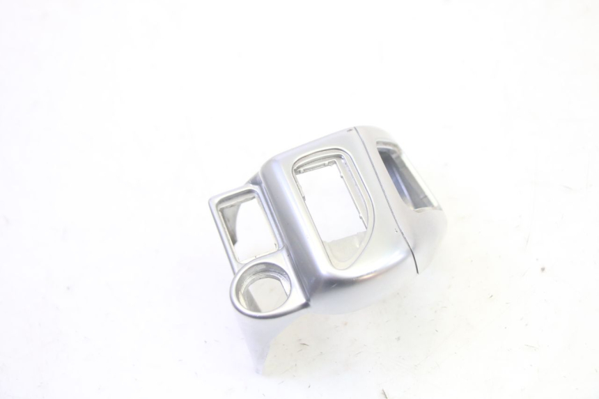 photo de INTERRUPTOR DE LUCES IZQUIERDO. PIAGGIO MP3 LT 400 (2007 - 2012) - Zoom estado de uso