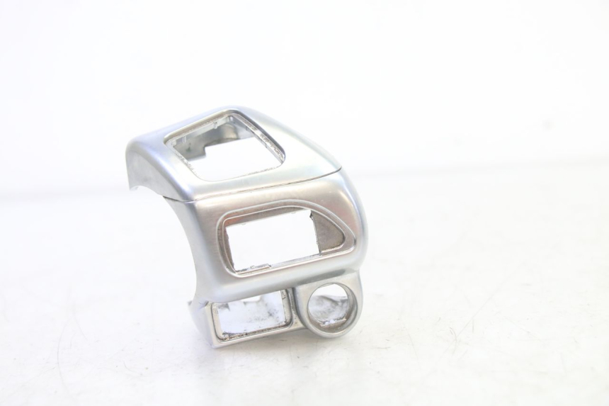 photo de INTERRUPTOR DE LUCES IZQUIERDO PIAGGIO MP3 125 (2006 - 2014) - Vista principal