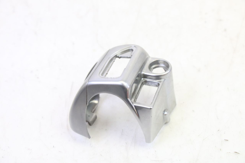 photo de INTERRUPTOR DE LUCES IZQUIERDO PIAGGIO MP3 125 (2006 - 2014) - Zoom estado de uso