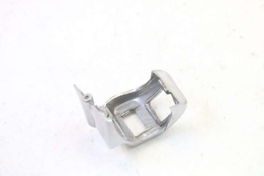 photo de INTERRUPTOR DE LUCES IZQUIERDO PIAGGIO MP3 125 (2006 - 2014) - Primer plano técnico