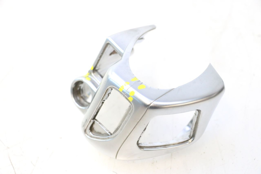 photo de INTERRUPTOR DE LUCES IZQUIERDO PIAGGIO MP3 500 (2011 - 2015) - Primer plano técnico