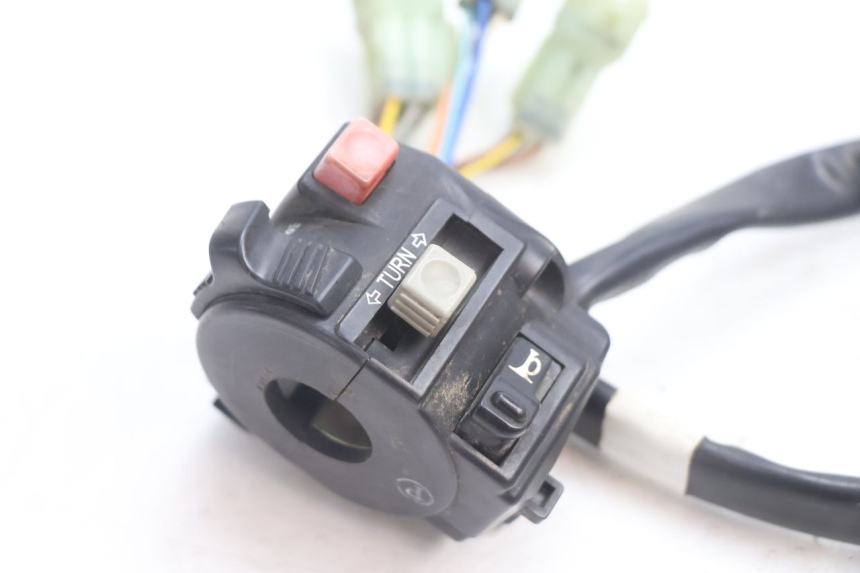 photo de CONMUTADOR IZQUIERDA KYMCO MXU R 250 (2004 - 2010) - Detalle de la pieza