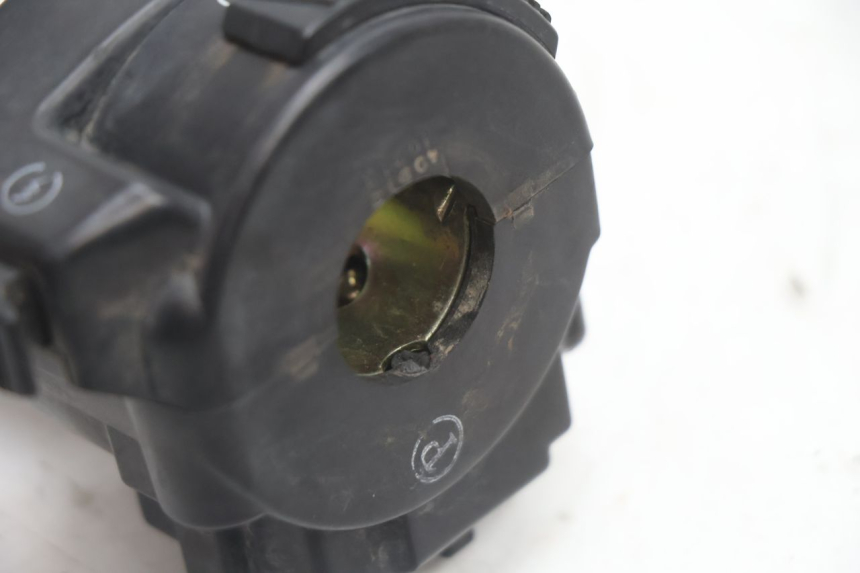 photo de CONMUTADOR IZQUIERDA KYMCO MXU R 250 (2004 - 2010) - Primer plano técnico
