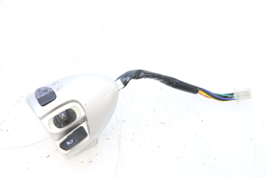 photo de INTERRUPTOR DE LUCES IZQUIERDO YAMAHA NEOS NEO'S 4T 50 (2008 - 2016) - Vista principal