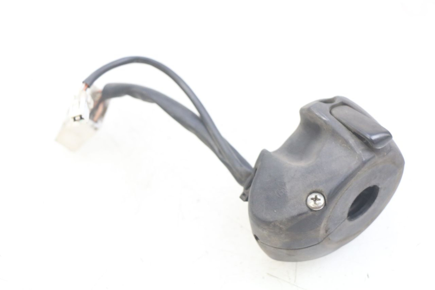 photo de INTERRUPTOR DE LUCES IZQUIERDO GILERA NEXUS 125 (2007 - 2009) - Primer plano técnico