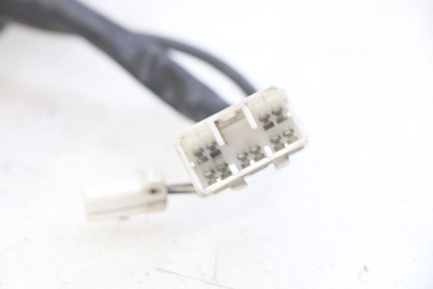 photo de INTERRUPTOR DE LUCES IZQUIERDO GILERA NEXUS 125 (2007 - 2009) - Detalles de los puntos de fijación