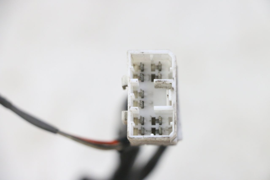 photo de INTERRUPTOR DE LUCES IZQUIERDO GILERA NEXUS 125 (2009 - 2013) - Otra perspectiva