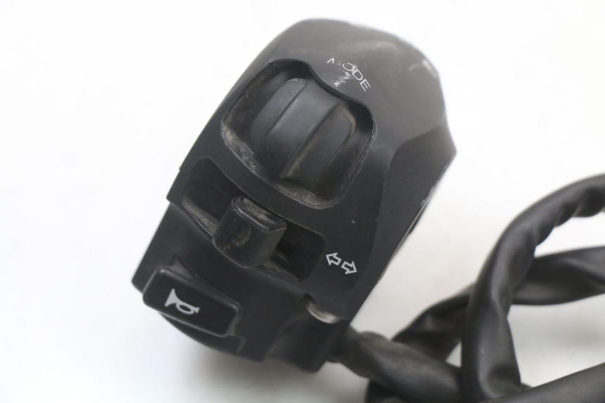 photo de CONMUTADOR IZQUIERDA MOTO GUZZI NORGE 8V GT 1200 (2011 - 2016) - Detalle de la pieza