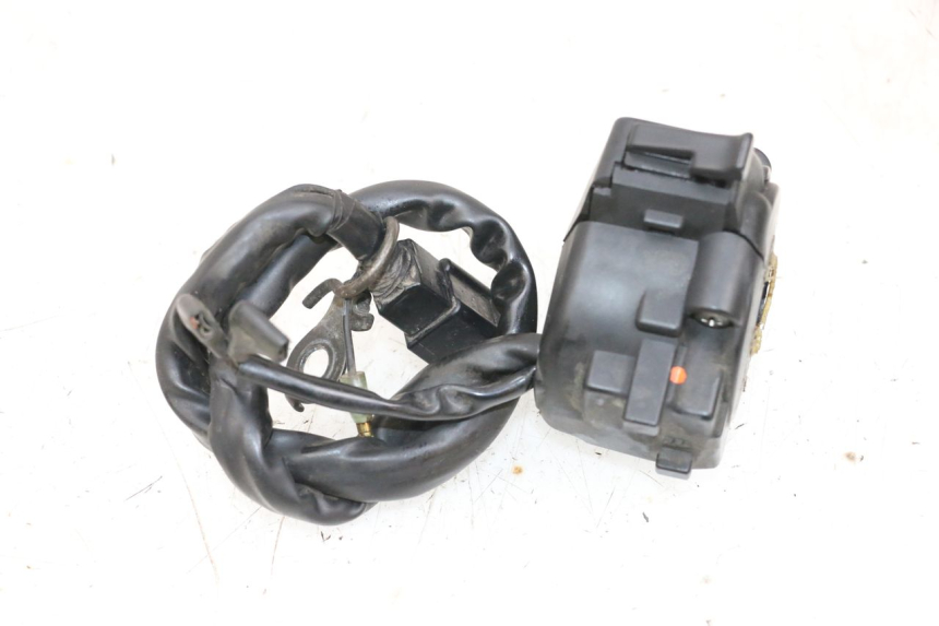 photo de CONMUTADOR IZQUIERDA HONDA NSR R 125 (1994 - 2003) - Primer plano técnico