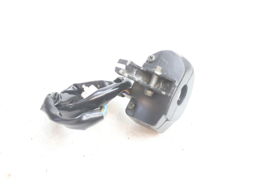 photo de CONMUTADOR IZQUIERDA JM MOTORS OLDIES 4T 50 (2020 - 2026) - Primer plano técnico