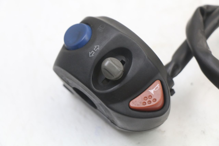 photo de INTERRUPTOR DE LUCES IZQUIERDO PEUGEOT ELYSTAR 50 (2002 - 2014) - Zoom estado de uso