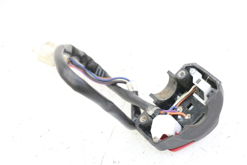 photo de INTERRUPTOR DE LUCES IZQUIERDO PEUGEOT LUDIX 50 (2008 - 2017) - Zoom estado de uso