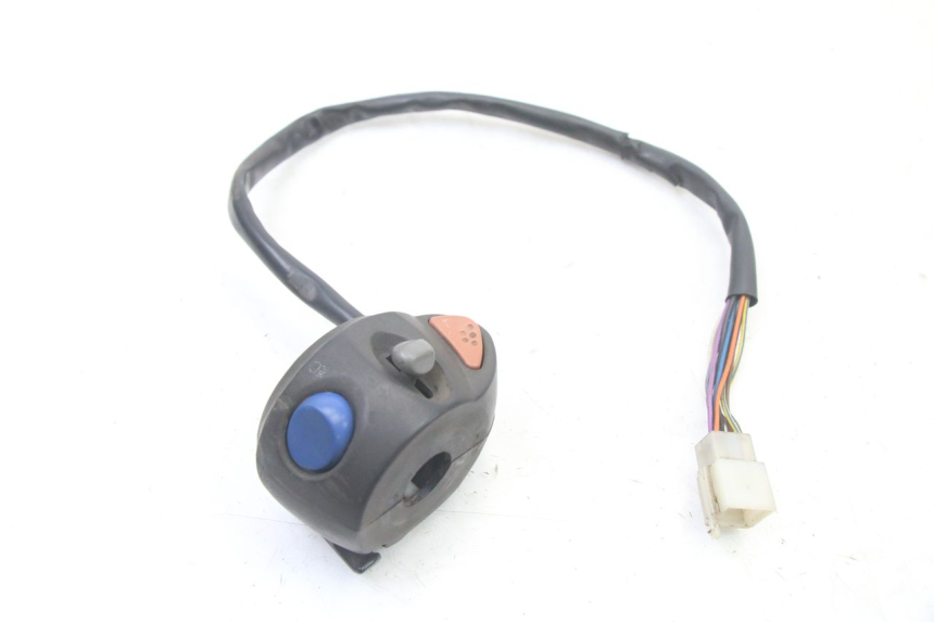 photo de INTERRUPTOR DE LUCES IZQUIERDO PEUGEOT TKR TREKKER FURIOUS 50 (2005 - 2014) - Zoom estado de uso