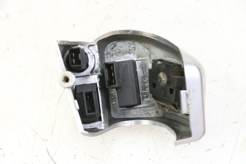 photo de INTERRUPTOR DE LUCES IZQUIERDO PIAGGIO MP3 125 (2006 - 2014) - Detalle de la pieza