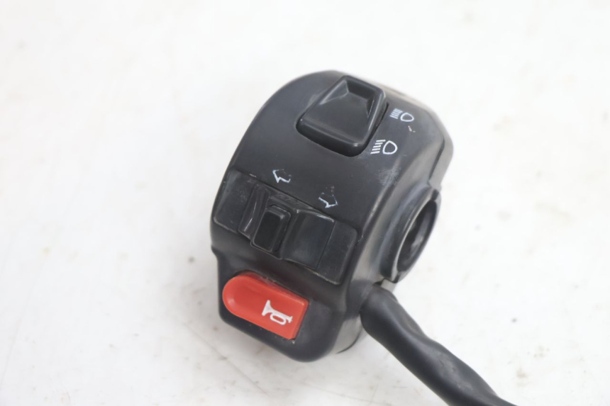 photo de CONMUTADOR IZQUIERDA RAZZO QTR 50 (2011 - 2018) - Detalle de la pieza