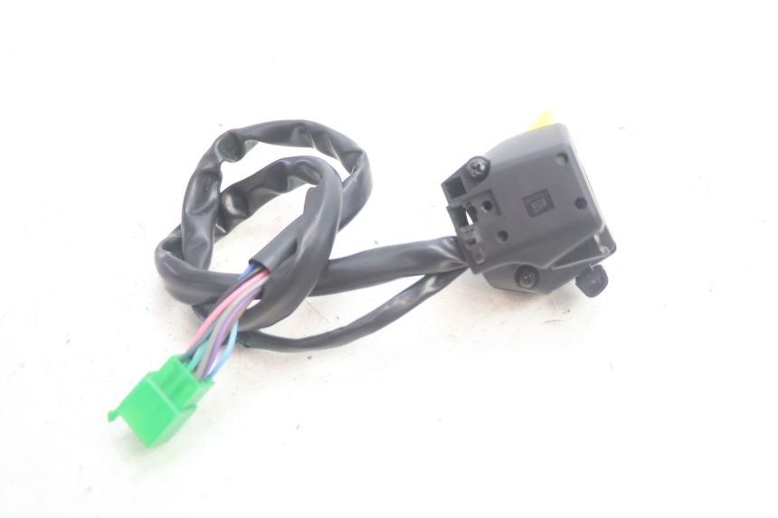photo de CONMUTADOR IZQUIERDA JM MOTORS R-MAX TECH 50 (2024 - 2026) - Primer plano técnico
