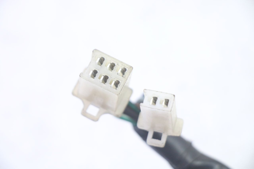 photo de INTERRUPTOR DE LUCES IZQUIERDO RIDE RACE 2T 50 (2012 - 2017) - Detalles de los puntos de fijación