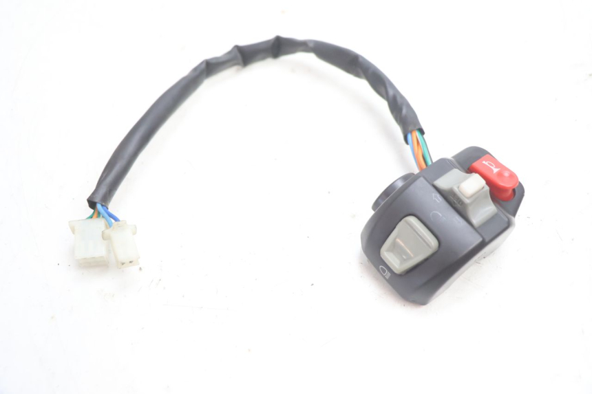 photo de INTERRUPTOR DE LUCES IZQUIERDO RIDE RACE GT 2T 50 (2012 - 2017) - Zoom estado de uso