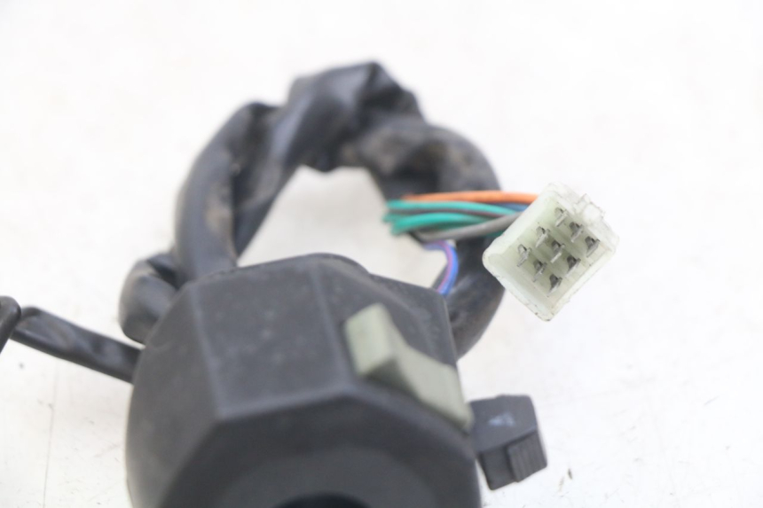 photo de INTERRUPTOR DE LUCES IZQUIERDO YAMASAKI RAPTOR 50 (2013 - 2018) - Detalle de la pieza
