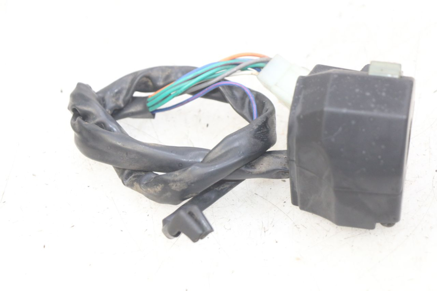 photo de INTERRUPTOR DE LUCES IZQUIERDO YAMASAKI RAPTOR 50 (2013 - 2018) - Primer plano técnico