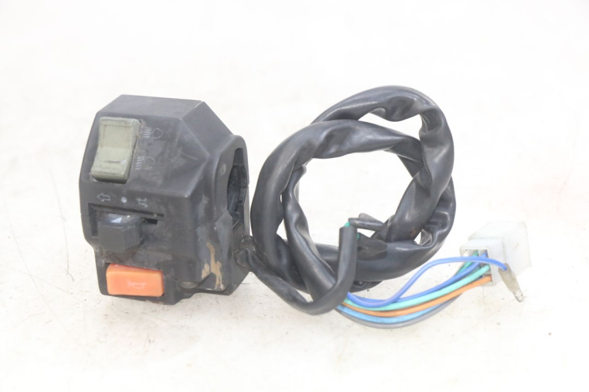 photo de INTERRUPTOR DE LUCES IZQUIERDO YAMASAKI ROADSTER 50 (2013 - 2018) - Vista principal