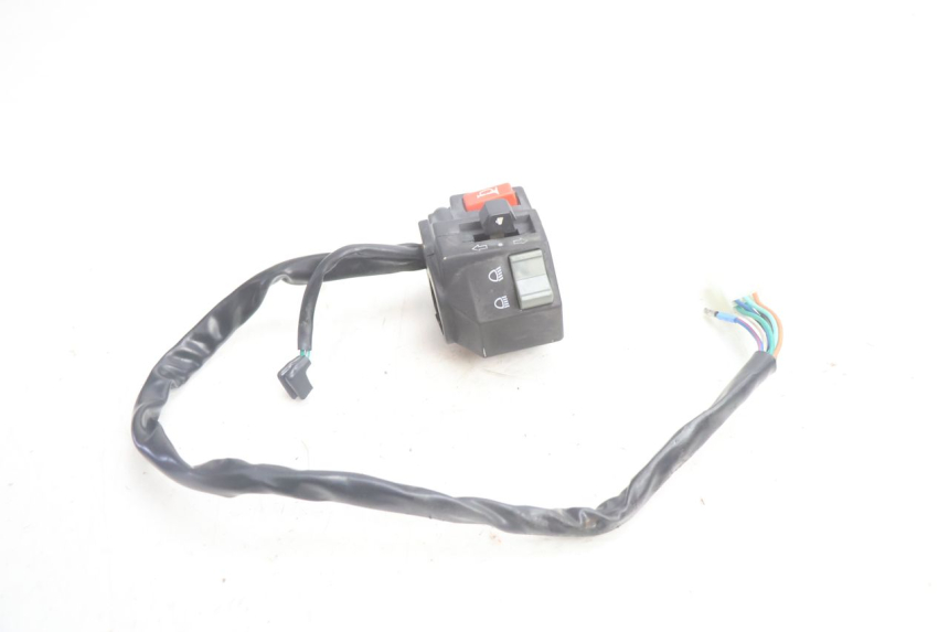 photo de INTERRUPTOR DE LUCES IZQUIERDO YAMASAKI ROADSTER 50 (2013 - 2018) - Zoom estado de uso