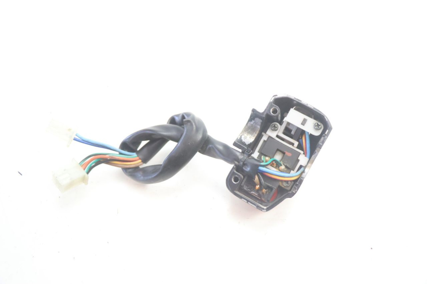 photo de CONMUTADOR IZQUIERDA TNT MOTOR ROMA 10' 2T 50 (2011 - 2018) - Primer plano técnico