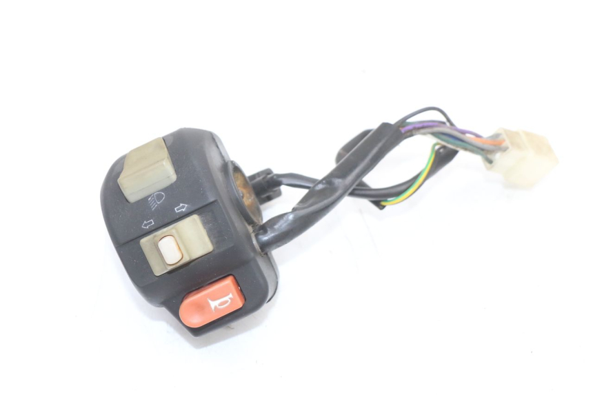 photo de INTERRUPTOR DE LUCES IZQUIERDO TNT MOTOR ROMA 10' 4T 50 (2007 - 2018) - Vista principal
