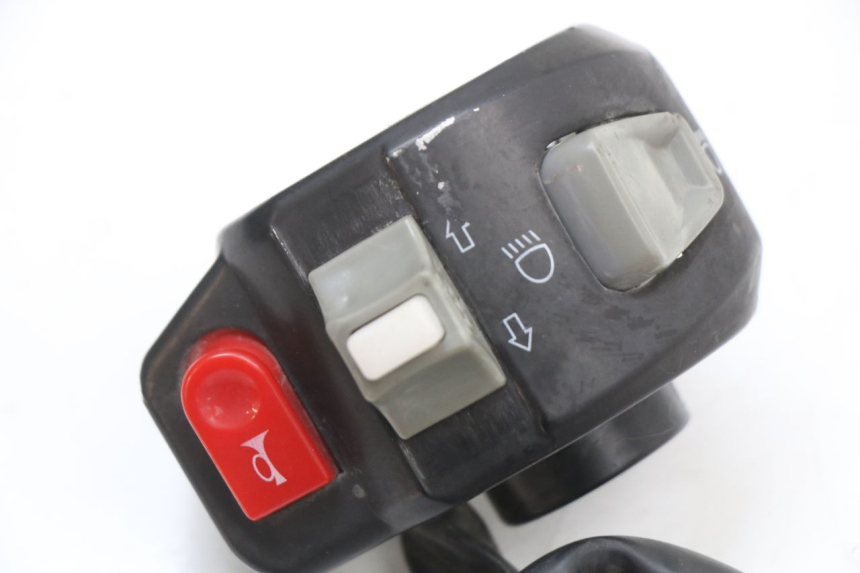 photo de INTERRUPTOR DE LUCES IZQUIERDO TNT MOTOR ROMA 10' 4T 50 (2019 - 2022) - Detalle de la pieza