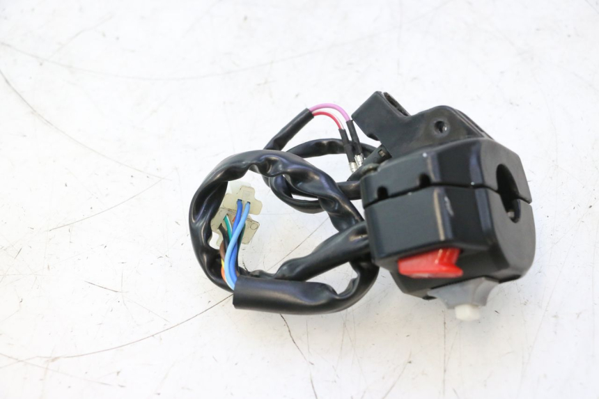 photo de CONMUTADOR IZQUIERDA TNT MOTOR ROMA 12' 2T 50 (2007 - 2018) - Zoom estado de uso