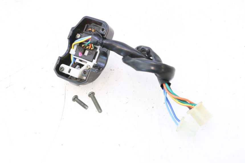 photo de CONMUTADOR IZQUIERDA TNT MOTOR ROMA 12' 2T 50 (2007 - 2018) - Detalle de la pieza
