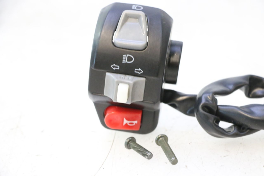 photo de CONMUTADOR IZQUIERDA TNT MOTOR ROMA 12' 2T 50 (2007 - 2018) - Vista general del producto