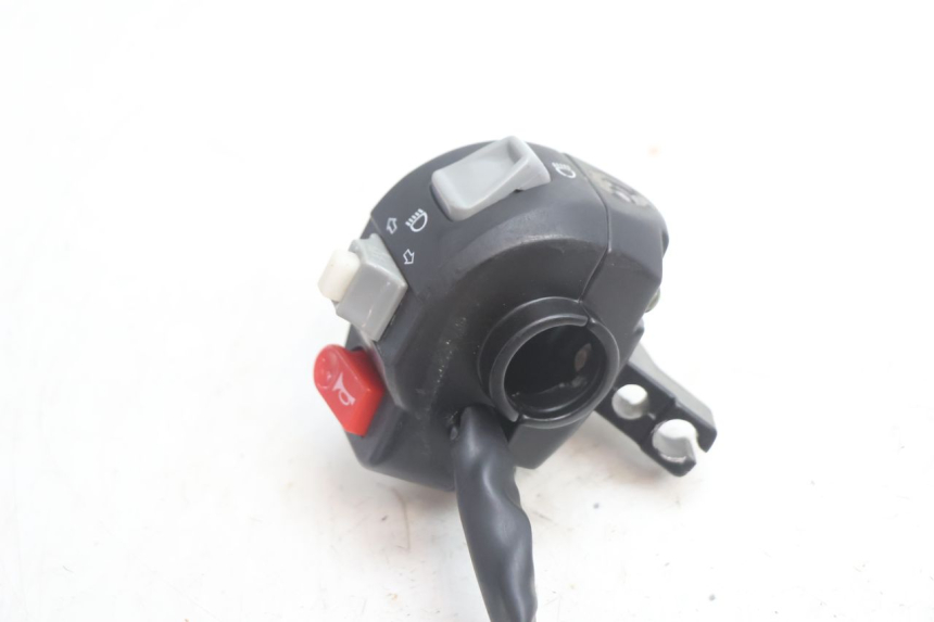 photo de CONMUTADOR IZQUIERDA TNT MOTOR ROMA 12' 2T 50 (2007 - 2018) - Zoom estado de uso