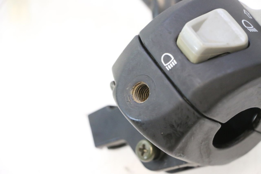 photo de CONMUTADOR IZQUIERDA TNT MOTOR ROMA 12' 2T 50 (2007 - 2018) - Zoom estado de uso