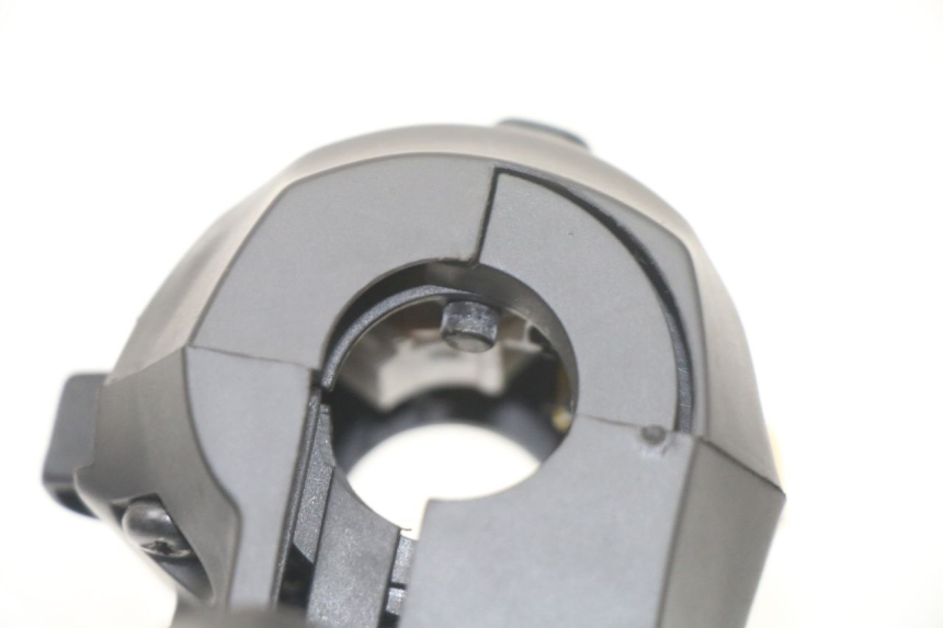 photo de CONMUTADOR IZQUIERDA ROYAL ENFIELD HYMALAYAN 410 (2016 - 2023) - Detalles de los puntos de fijación